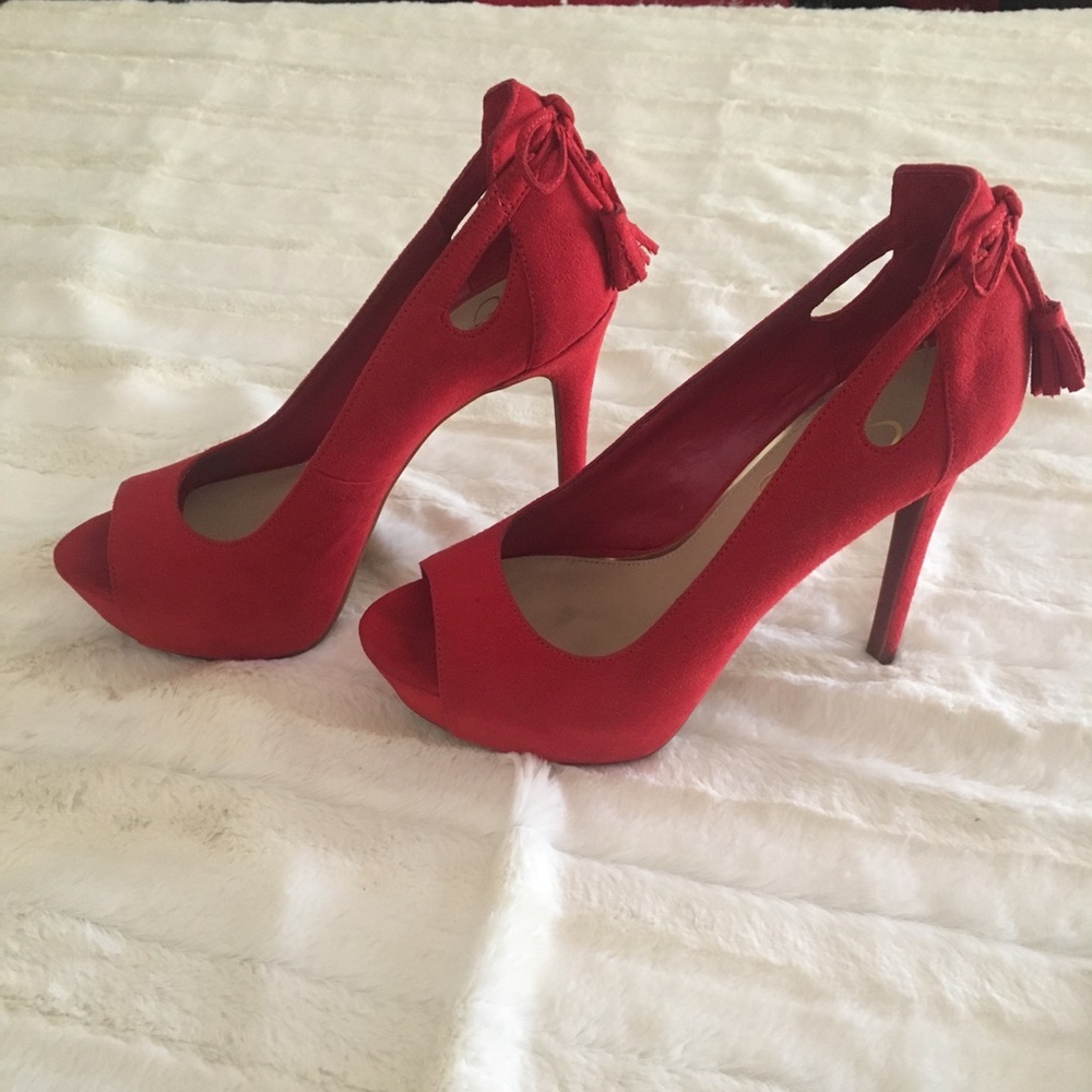 Beautiful bright red pumps